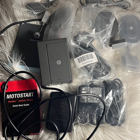 Burton Motorola Electronics for Audex Jackets - Picture 1 of 5